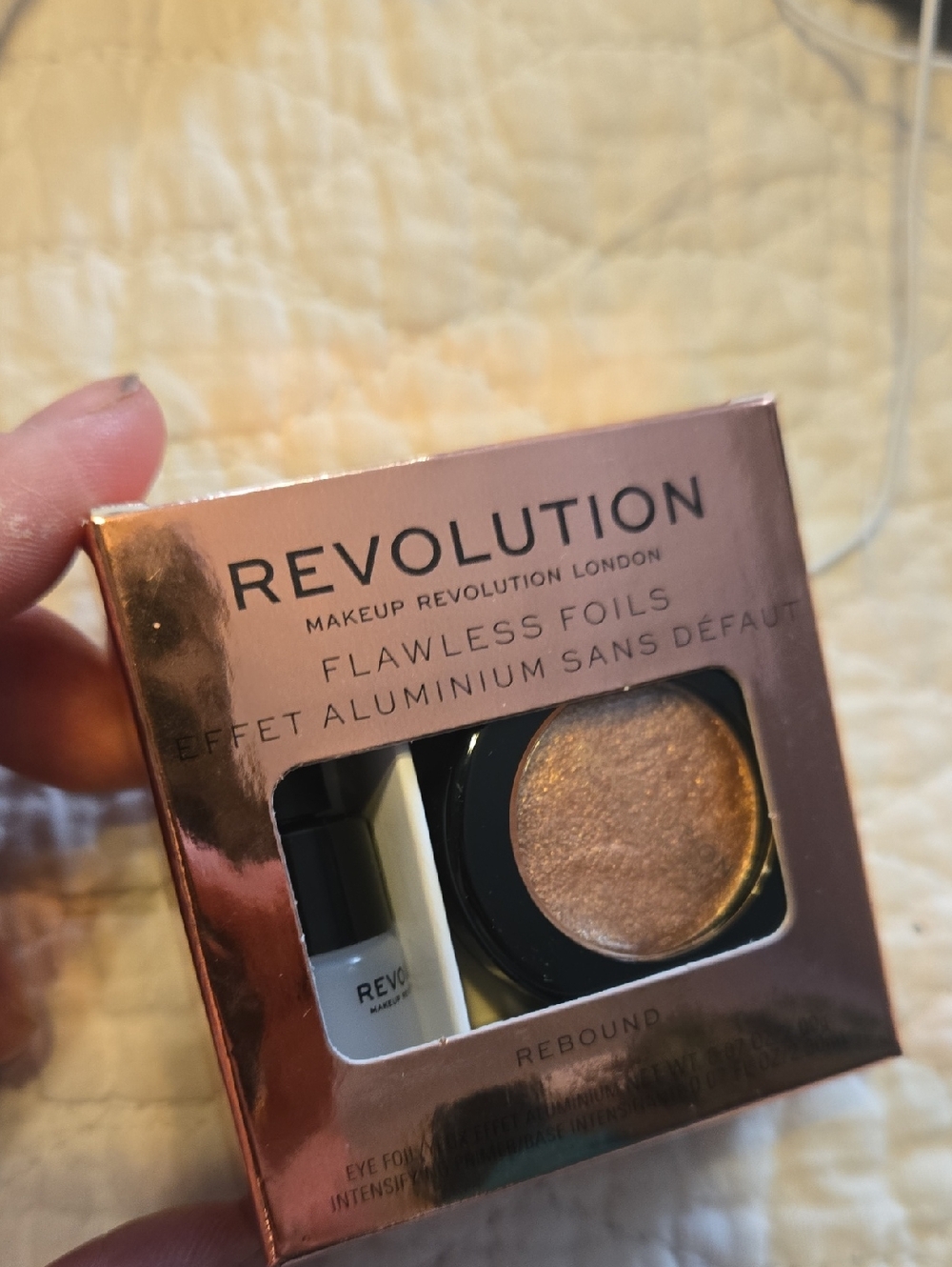 Revolution Flawless Foils Eyeshadow - Rose Gold Rebound And New Primer